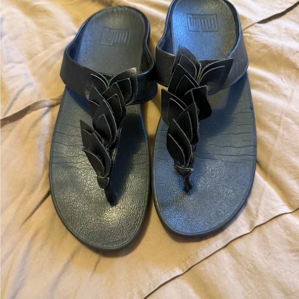 Black Leaf-Accent Thong Sandals